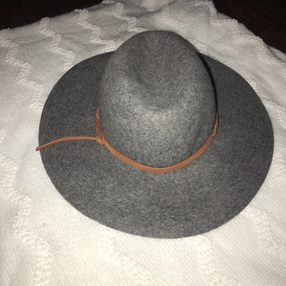 Felt hat